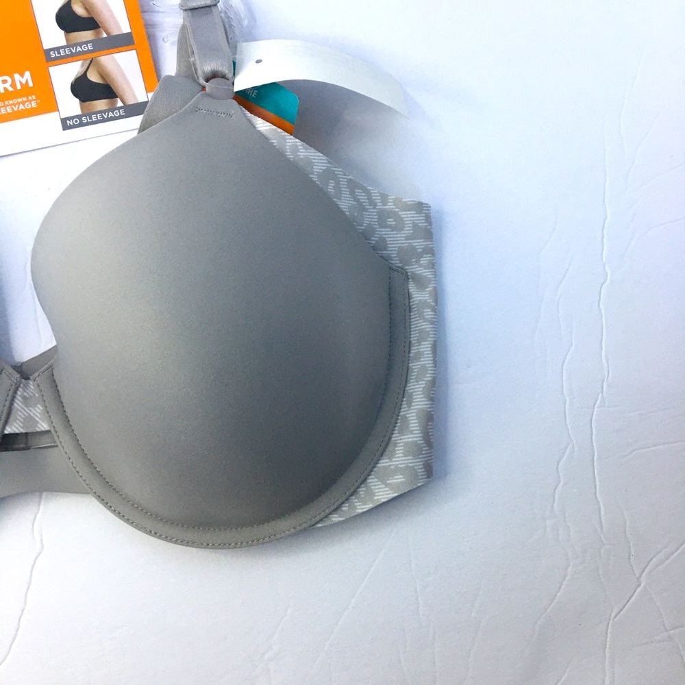 Warner’s Banish Underarm Bulge Bra - Picture 3 of 8